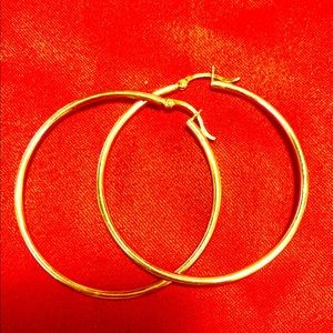 14K YellowGold Hoop earrings 2”engraved (Reg$399)